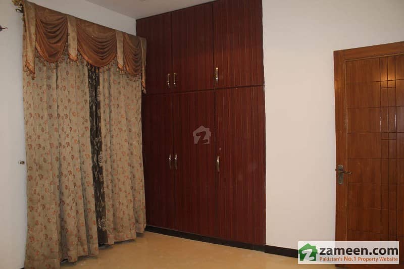 Furnish room for rent