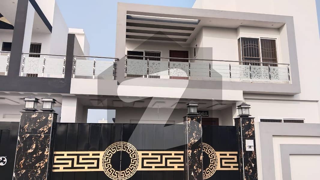 Ideally Located House Of 10 Marla Is Available For sale In Sialkot