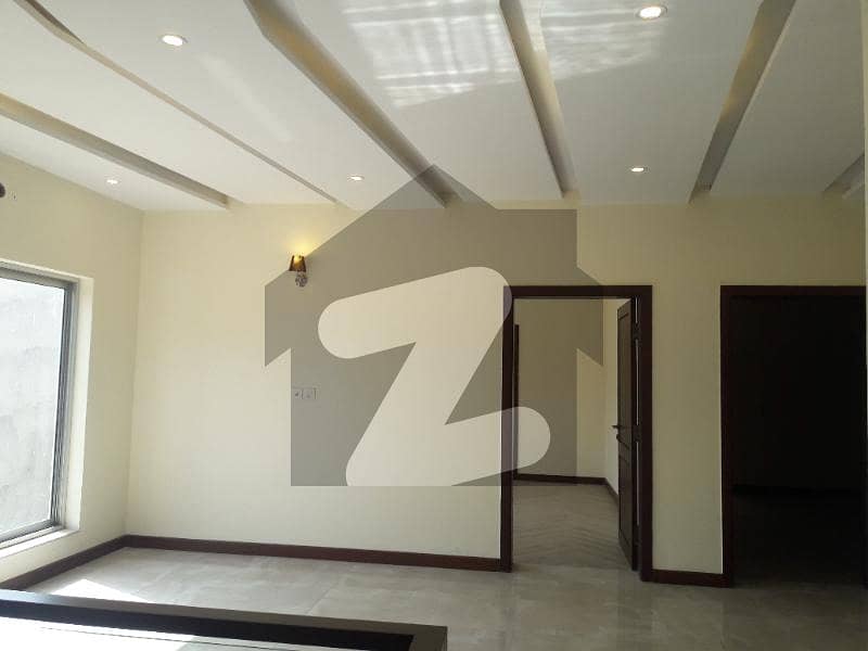 10 Marla House For Sale In - Overseas B Sector C Bahria Town Lahore