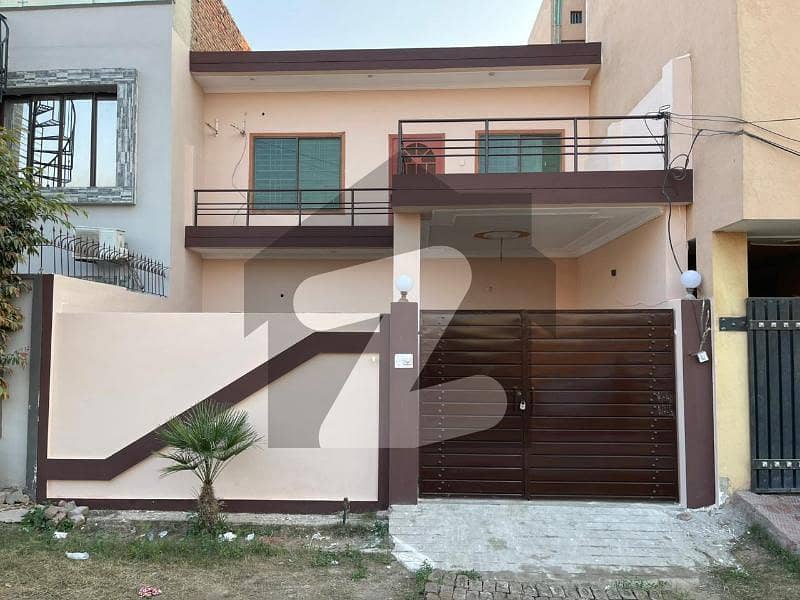 6 Marla, double story, well built, beautiful house, in like-new condition at bosan road (safari town) multan