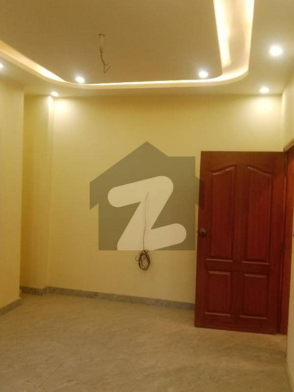 کلفٹن ۔ بلاک 2 کلفٹن کراچی میں 3 کمروں کا 9 مرلہ فلیٹ 3.5 کروڑ میں برائے فروخت۔