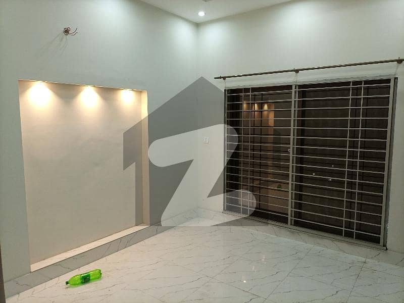 4 Marla Commercial Flat For Rent In Paragon City Lahore