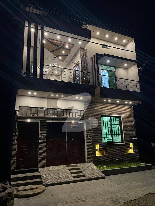 Beautiful and luxury House in Gulshan-e- Maymar, come and live