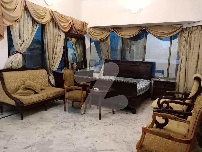 ایف ۔ 11 اسلام آباد میں 7 کمروں کا 1.33 کنال مکان 17 کروڑ میں برائے فروخت۔