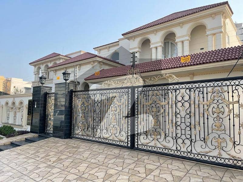 2 Kanal Fully Furnished Luxury Bungalow - Top Location Of Lake City Lahore.