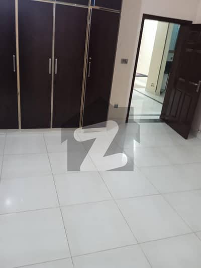 10 Marla Upper Portion With Separate Entrance Available For Rent In Jasmin Block Bahria Town Lahore