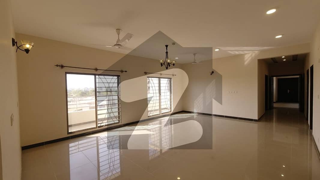 2750 Square Feet Flat In Central Askari 5 - Sector J For sale