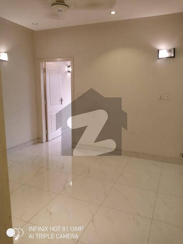 1 Bed Non Furnished Apartment Available For Rent