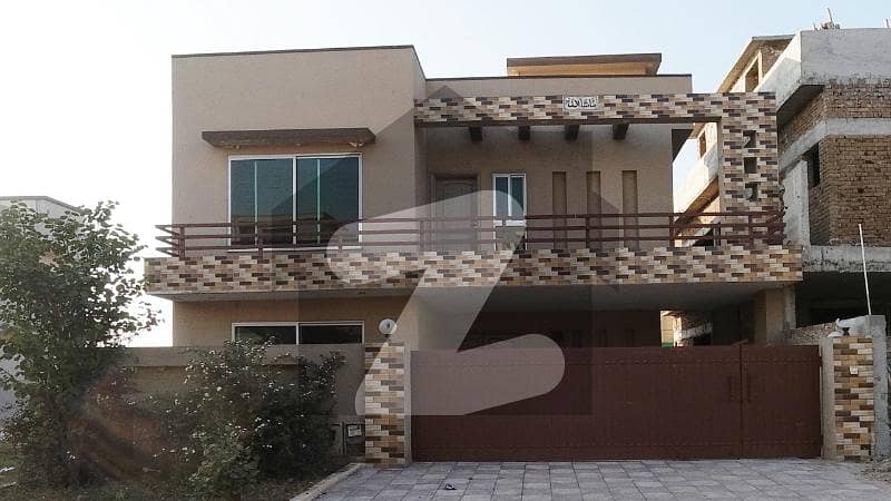 10 Marla Full House For Rent Bahria Town Phase 8