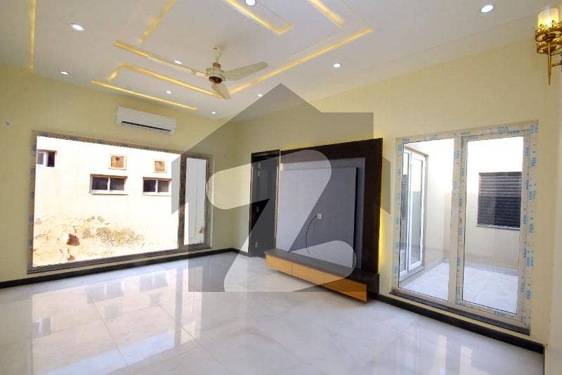 Golden Offer In Dha Phase 8 - 20 Marla Luxury House Ready For Sale Peace Full Environment 100 Secure For Best Living Style