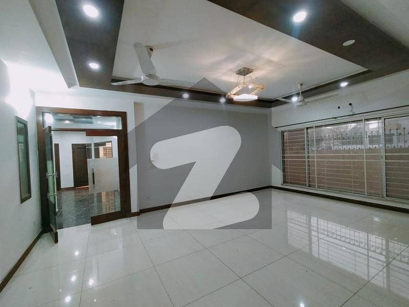 1 Kanal Lower Portion Upper Portion Look  Available For Rent