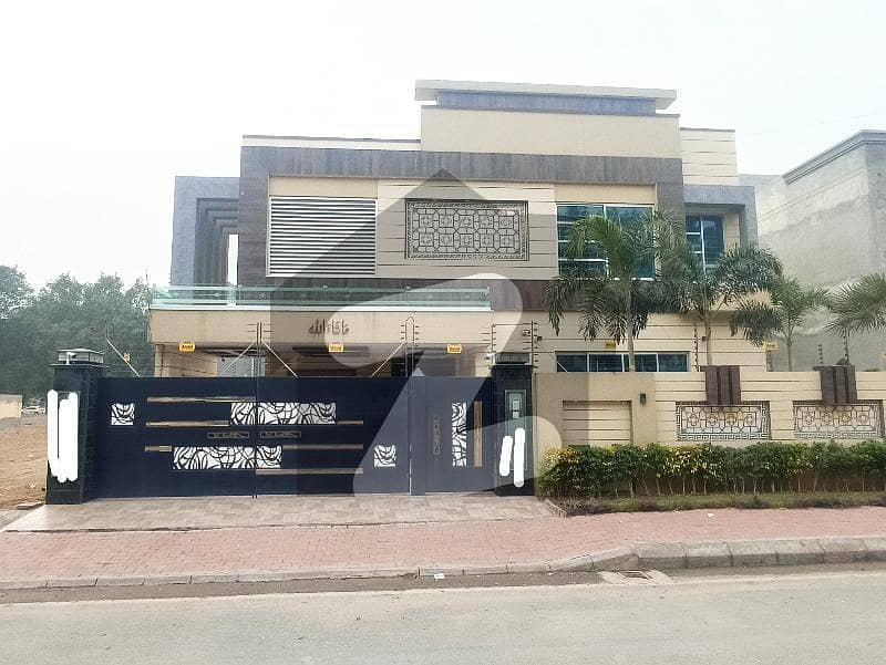 بحریہ ٹاؤن اوورسیز B بحریہ ٹاؤن اوورسیز انکلیو بحریہ ٹاؤن لاہور میں 6 کمروں کا 1 کنال مکان 6.1 کروڑ میں برائے فروخت۔