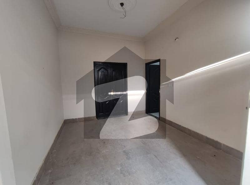 1800 Square Feet Lower Portion Situated In Gulistan-E-Jauhar - Block 2 For Sale