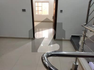 پاک عرب ہاؤسنگ سوسائٹی لاہور میں 4 کمروں کا 10 مرلہ مکان 1.1 لاکھ میں کرایہ پر دستیاب ہے۔
