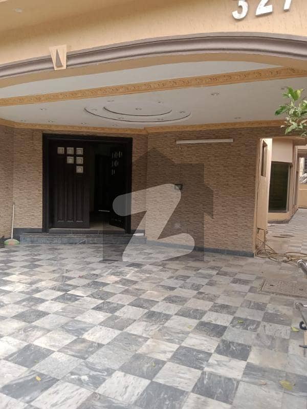 Luxurious One Kanal House (double Unit) For Rent In Phase 4