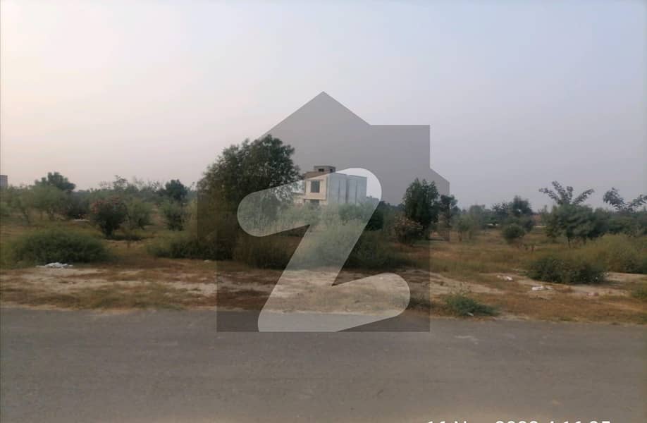 5 Marla Residential Plot In Park Avenue Housing Scheme Is Available