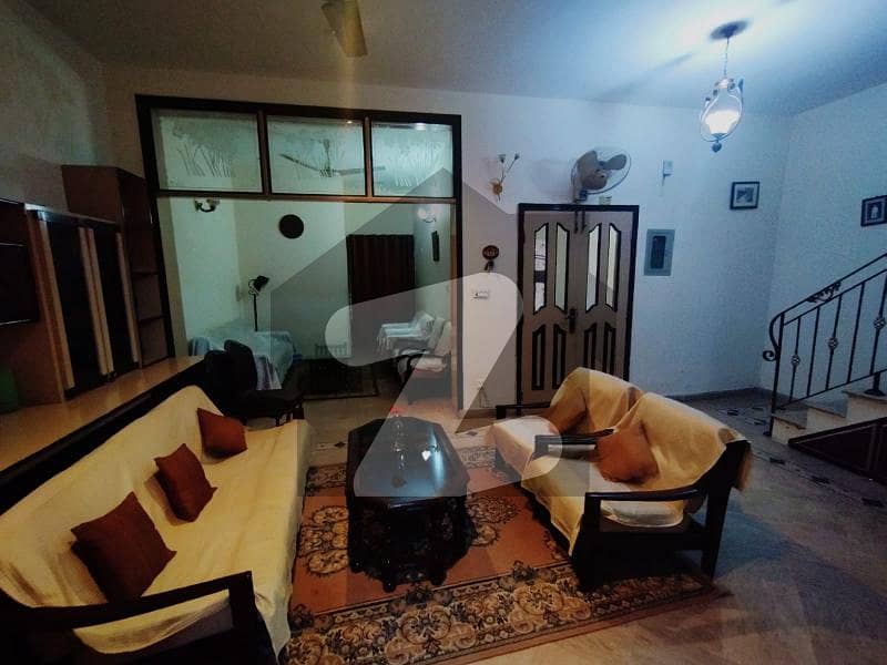 جوہر ٹاؤن فیز 1 - بلاک بی3 جوہر ٹاؤن فیز 1 جوہر ٹاؤن لاہور میں 4 کمروں کا 5 مرلہ مکان 1.85 کروڑ میں برائے فروخت۔