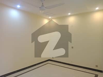 ویلینشیاء ہاؤسنگ سوسائٹی لاہور میں 2 کمروں کا 5 مرلہ فلیٹ 32 ہزار میں کرایہ پر دستیاب ہے۔
