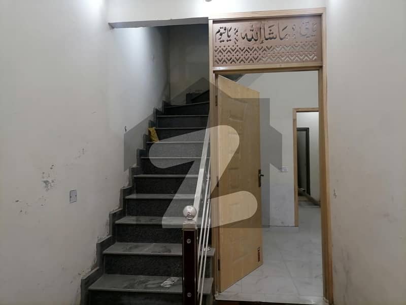 گلشنِ راوی لاہور میں 3 کمروں کا 2 مرلہ مکان 60 لاکھ میں برائے فروخت۔