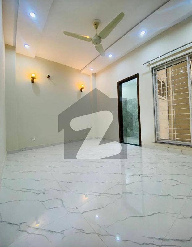 5 Marla Brand New Lower Portion Available For Rent B Block Phase I Dream Gardens Lahore