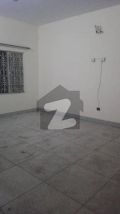 Kanal Single Story Independent Old House Is Available For Rent