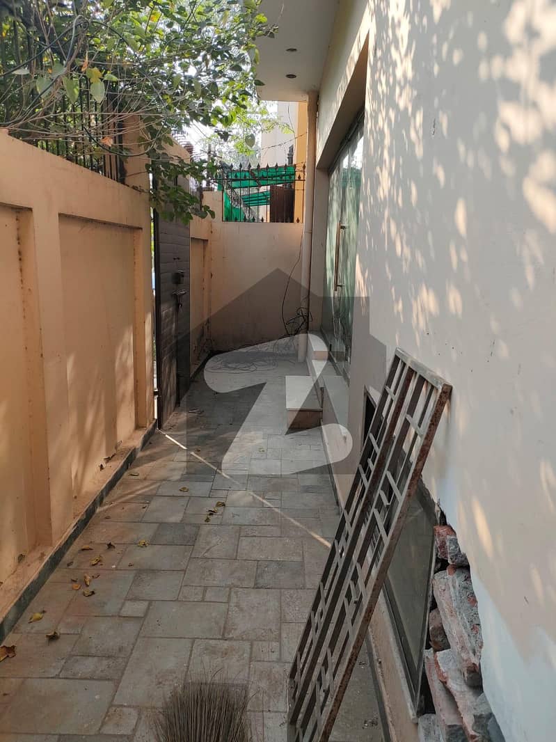 Reasonably-Priced 8 Marla House In Gulberg 2, Lahore Is Available As Of Now