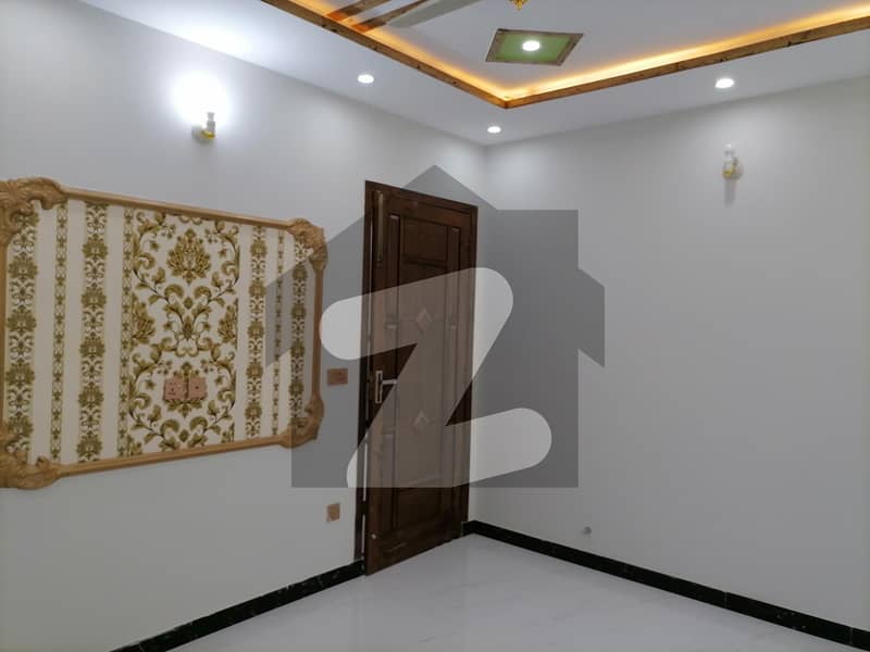 این ایف سی 1 لاہور میں 5 کمروں کا 7 مرلہ مکان 2.8 کروڑ میں برائے فروخت۔