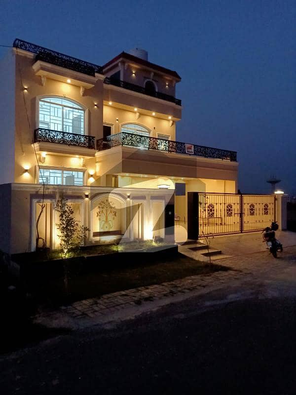 Beautiful House Brand new in khayaban E Amin Q Block
