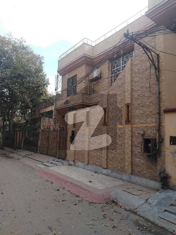 گلشنِِِ راوی ۔ بلاک اے گلشنِ راوی لاہور میں 5 کمروں کا 10 مرلہ مکان 2.7 کروڑ میں برائے فروخت۔