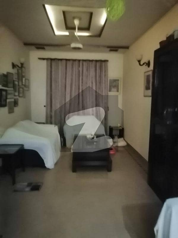 نیواقبال پارک کینٹ کینٹ لاہور میں 3 کمروں کا 6 مرلہ مکان 1.9 کروڑ میں برائے فروخت۔