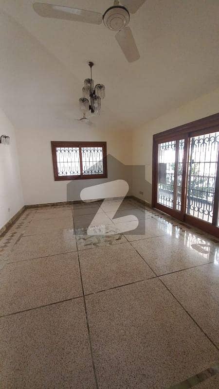 Upper Portion Of 3150 Square Feet Is Available For Rent In Clifton - Block 8, Karachi