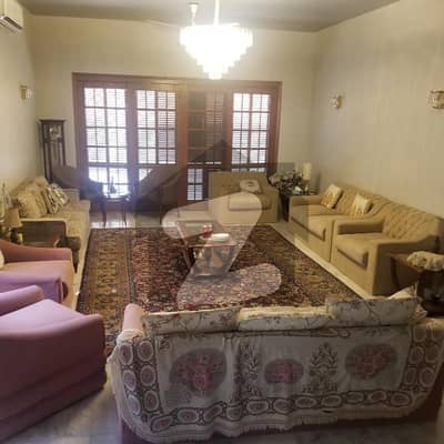 1000yards Bungalow for sale in dha phase 5