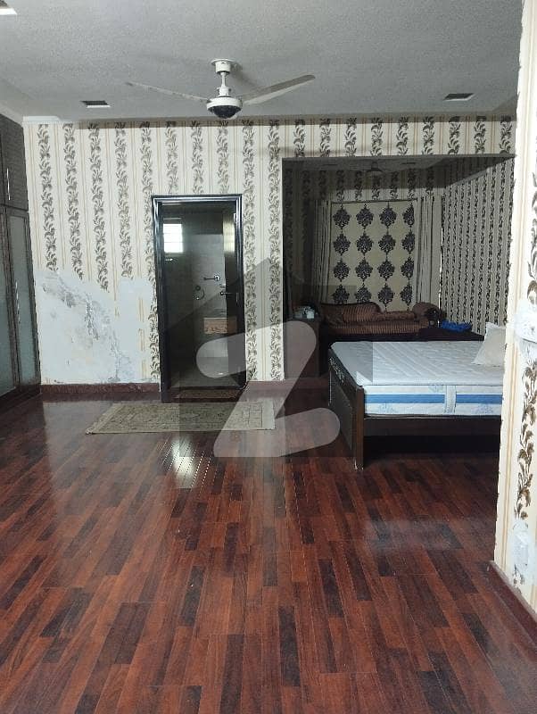 ڈی ایچ اے فیز 1 ڈیفنس (ڈی ایچ اے) لاہور میں 5 کمروں کا 1 کنال مکان 5.4 کروڑ میں برائے فروخت۔
