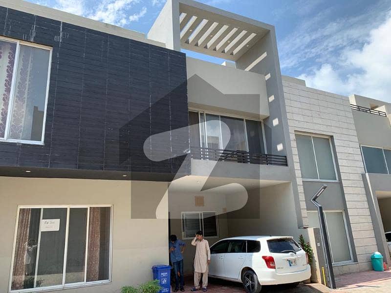 کارساز ولاز ڈی ۔ 12 اسلام آباد میں 3 کمروں کا 8 مرلہ مکان 3.5 کروڑ میں برائے فروخت۔