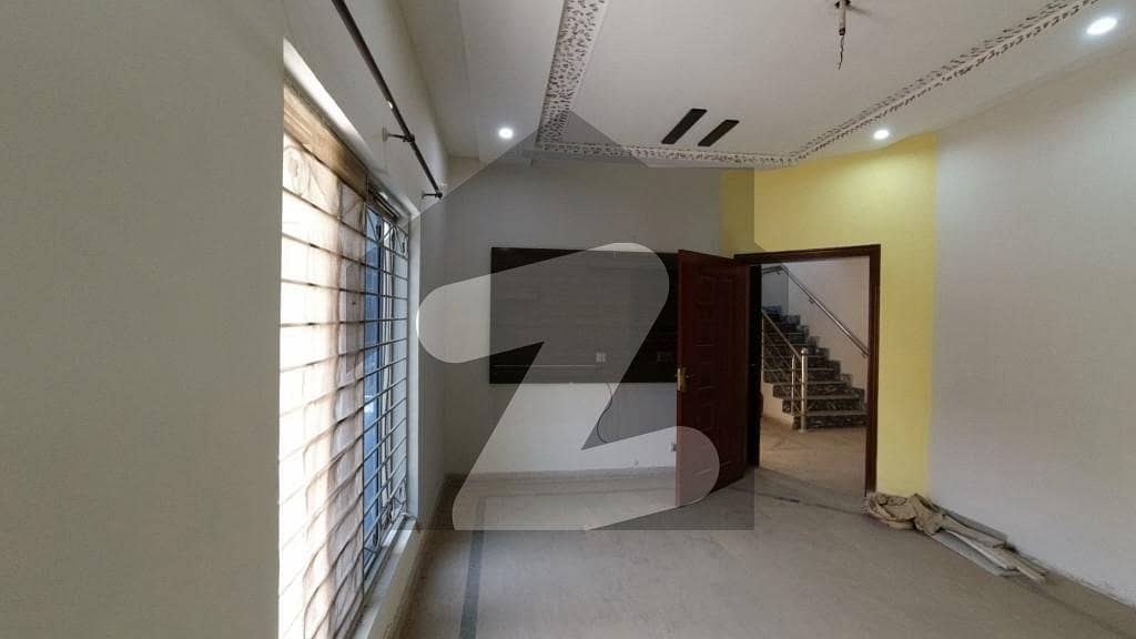 In Model Town - Block A 1 Kanal Lower Portion For rent
