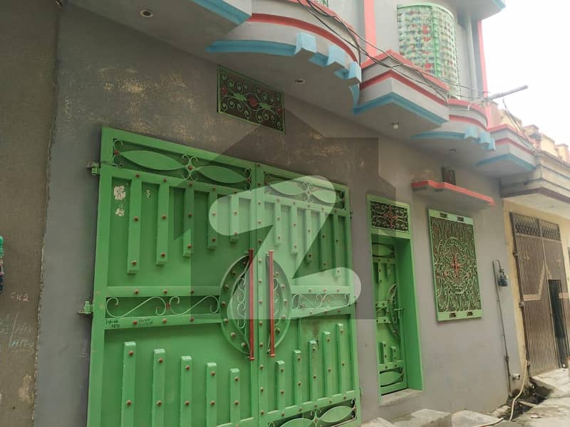 پاجیگی روڈ پشاور میں 5 کمروں کا 6 مرلہ مکان 80 لاکھ میں برائے فروخت۔