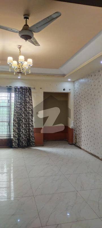 1 Kanal House For Rent