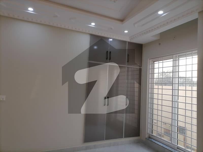 10 Marla House Is Available For sale In Bahria Town - Gulmohar Block