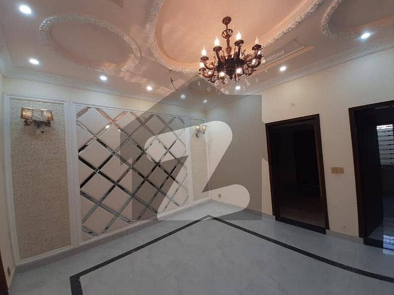 آئی ای پی انجنیئرز ٹاؤن ۔ سیکٹر اے آئی ای پی انجینئرز ٹاؤن لاہور میں 5 کمروں کا 5 مرلہ مکان 1.6 کروڑ میں برائے فروخت۔