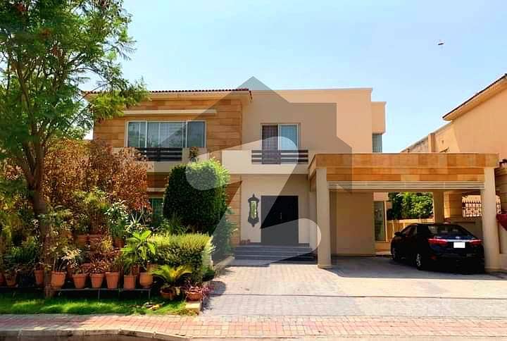 Luxurious 7 Bedrooms House in F-7