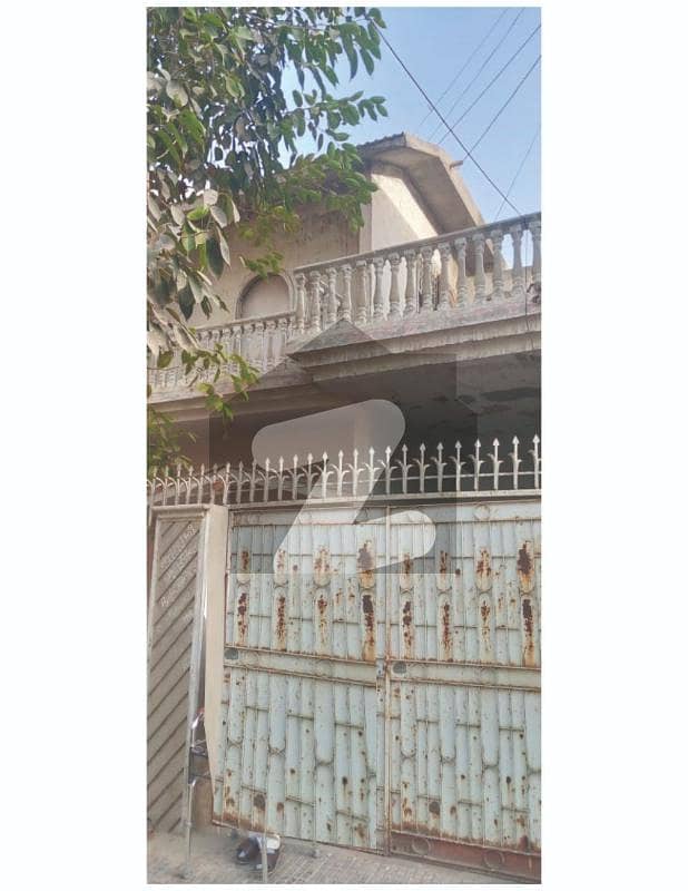 200 sqyrd Old House available for sale at Tariq bin Ziyad society Malir