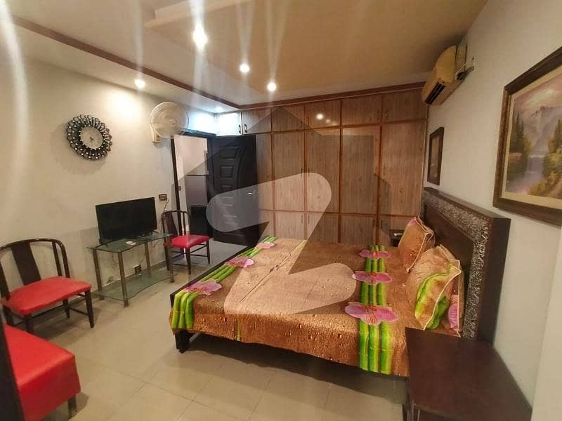 عابد مجید روڈ کینٹ لاہور میں 4 کمروں کا 9 مرلہ مکان 3.4 کروڑ میں برائے فروخت۔
