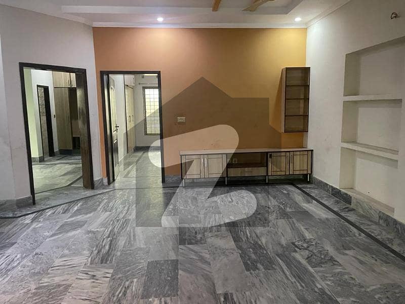 10 Marla Upper Portion For Rent In Executive Block Paragon City Lahore