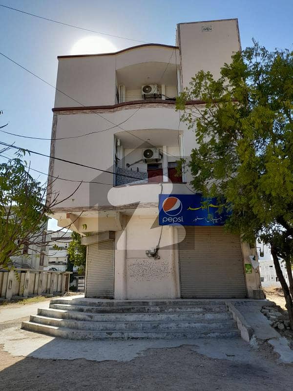 گلشنِ معمار گداپ ٹاؤن کراچی میں 4 کمروں کا 4 مرلہ عمارت 3.3 کروڑ میں برائے فروخت۔