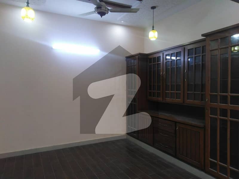 3200 Square Feet House For sale In I-8/2