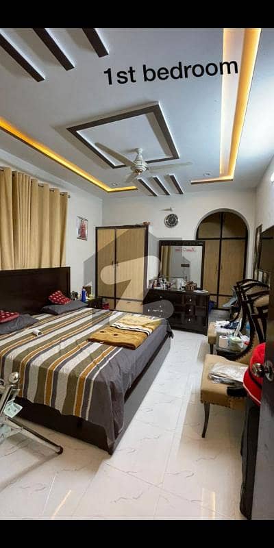 گلگشت کالونی ملتان میں 6 کمروں کا 11 مرلہ مکان 1.4 کروڑ میں برائے فروخت۔