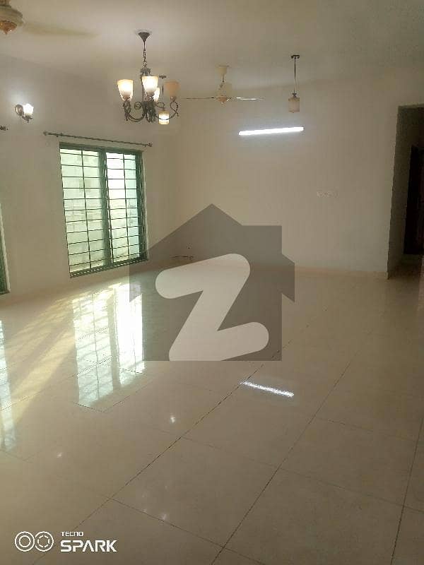 Prime location apartment available for sale in askari 11 Lahore