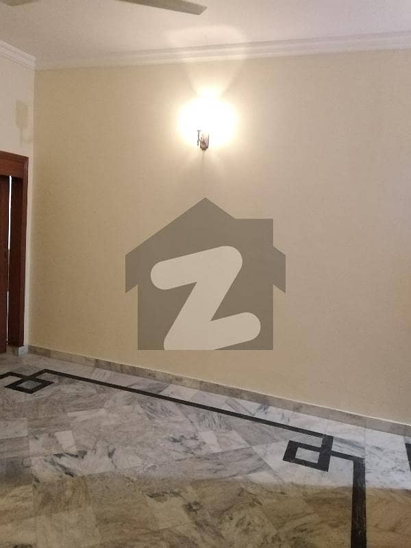 700 Square Feet 2 Beds Tv Lounge Kitchen Attached Baths 2nd Portion Flat For Sale In Gulraiz Housing