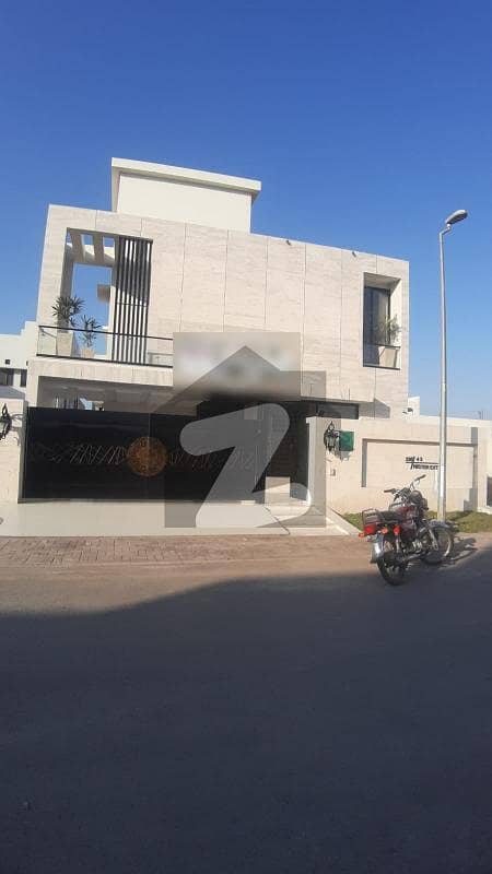 10 Marla New House For Sale In Lahore Bahria Town Nishtar Extension Block