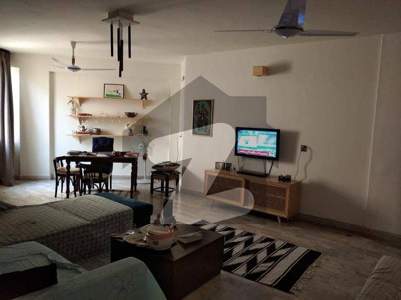 1500 Sqft 2bed+dd Flat For Sale On Shaheed-e-millat Road